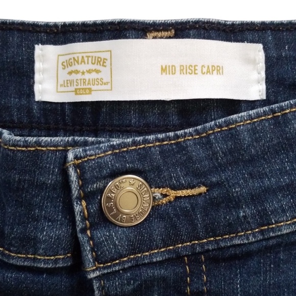 Levi's Cuffed Mid-Rise Capri Jeans Size 22 - Picture 9 of 11